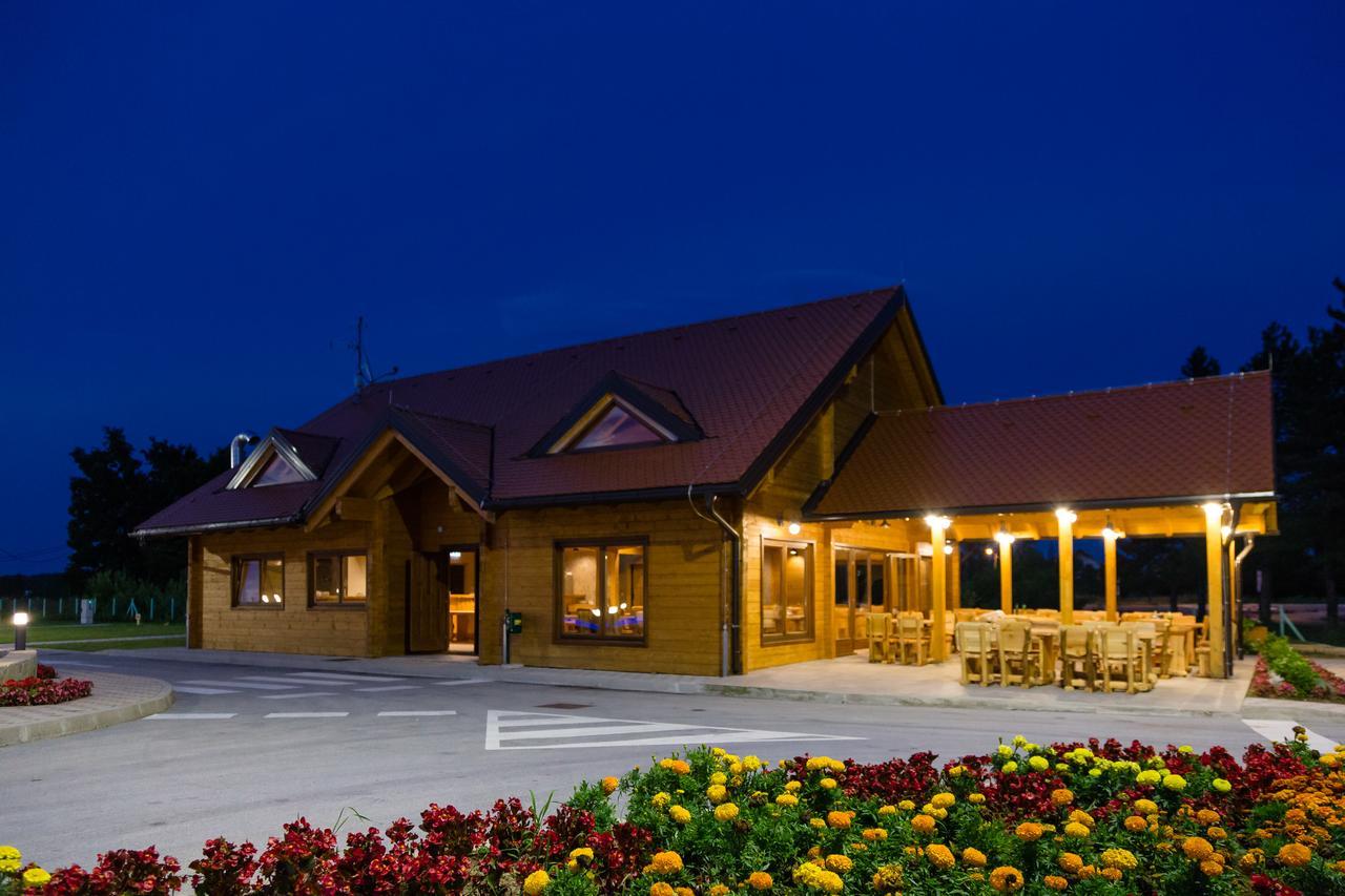 Holiday Park Macola Grabovac  Luaran gambar